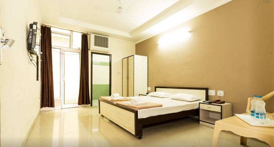 Hotel Clark International, Saharanpur 1